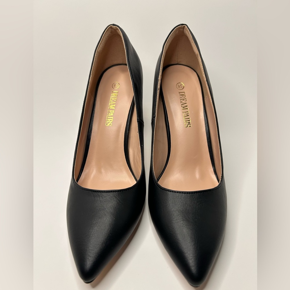Elegant Black Women's Pumps - Picture 5 of 9